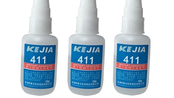 粘塑料用什么膠水？如何正確使用塑料膠水？