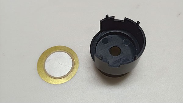 蜂鳴器：ABS粘銅電鍍KJ-998-818T改性硅膠應用案例