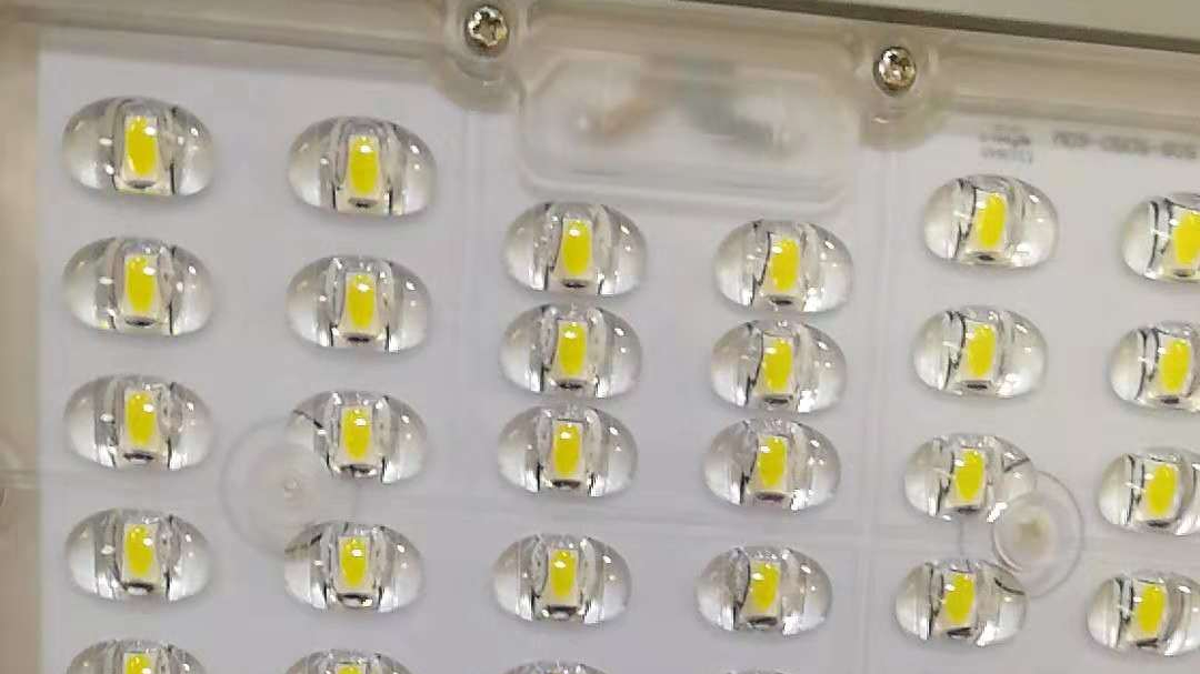 LED燈固定用什么膠水？