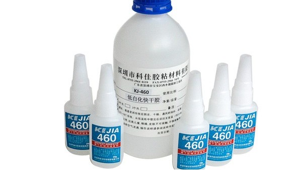 粘硅膠的膠水那種好，這樣選擇膠水讓粘接事半功倍