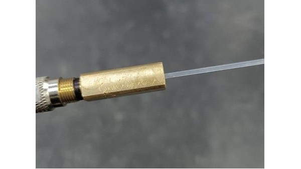 金屬粘光纖低折射率uv膠應用案例
