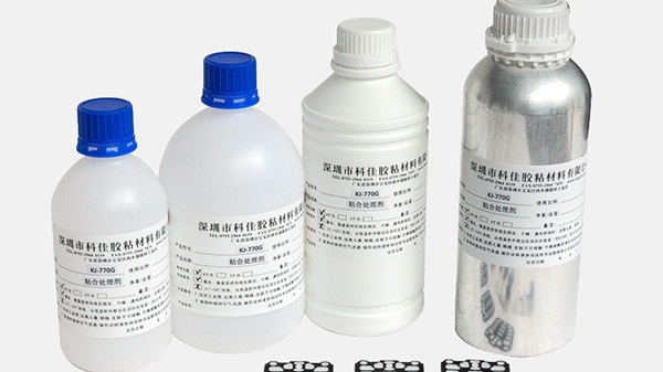 膠粘硅膠用快干膠粘不住，是膠水有問題嗎？